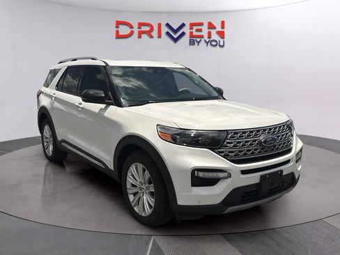 Used 2022 Ford Explorer Limited w/ Equipment Group 301A RWD image 7