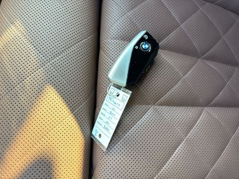 Used 2026 BMW X7 xDrive40i AWD/4WD image 45