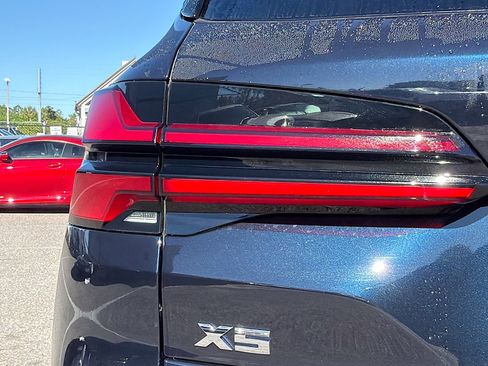 New 2026 BMW X5 M60i image 10