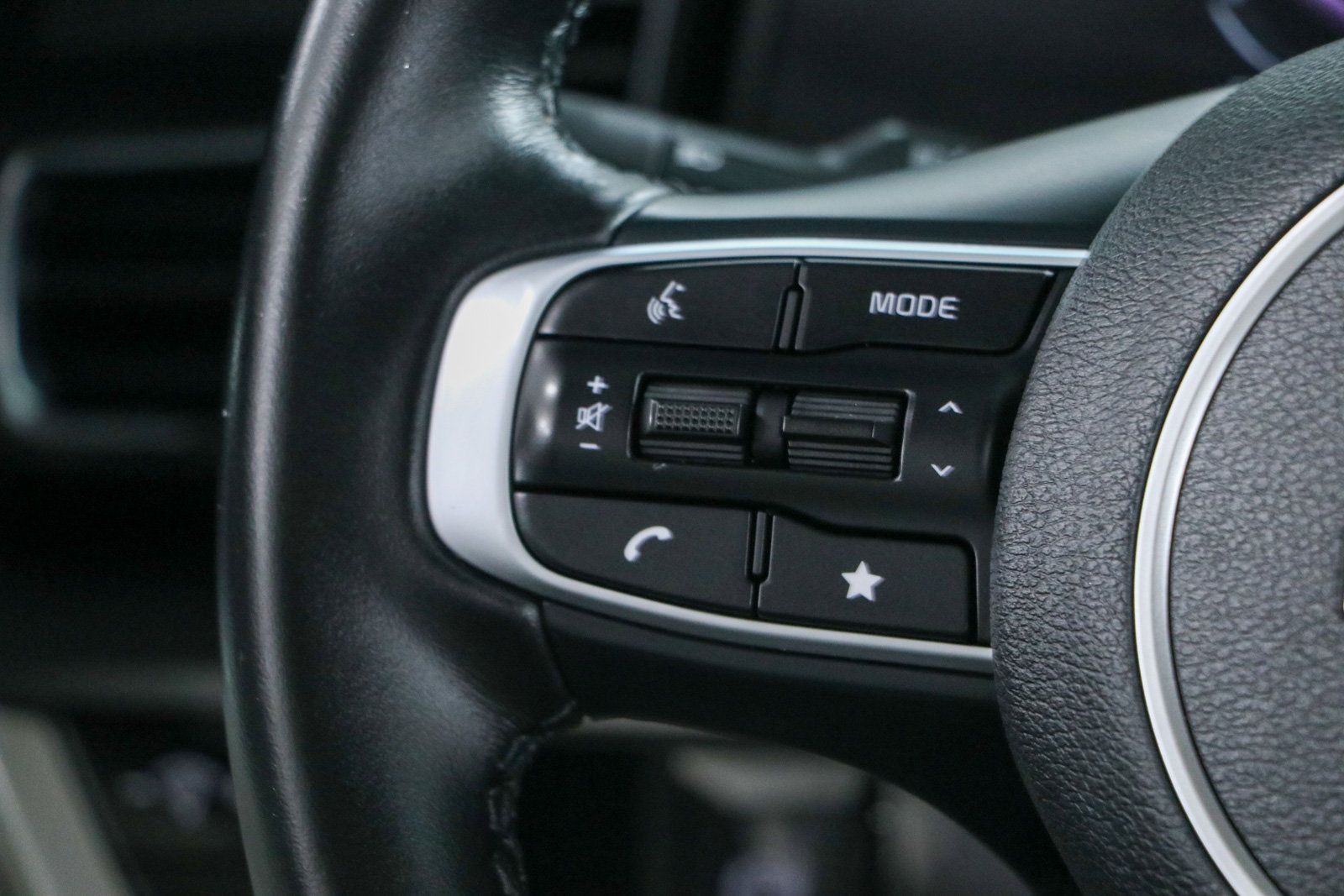 Used 2023 Kia Sportage EX FWD image 13