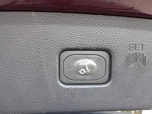 Used 2020 Ford Edge Titanium w/ Equipment Group 301A image 11