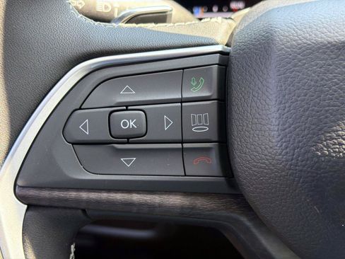 New 2026 Jeep Grand Cherokee Limited AWD/4WD image 12