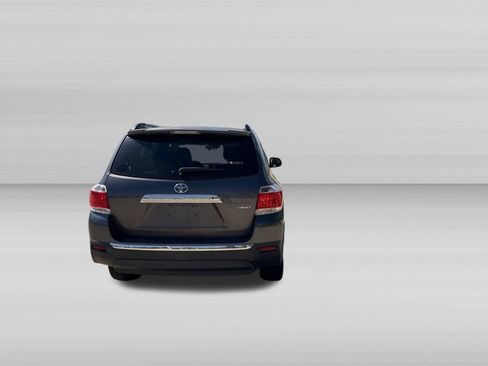 Used 2013 Toyota Highlander Limited AWD/4WD image 4