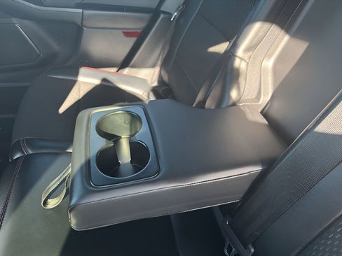 Used 2025 Ford Escape ST-Line image 13