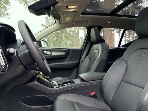 New 2026 Volvo XC40 B5 Ultra w/ Protection Package Premier AWD/4WD image 22