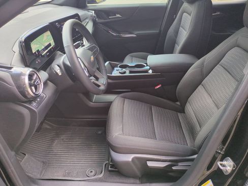 New 2026 Chevrolet Equinox LT w/ Safety and Technology Package FWD image 14