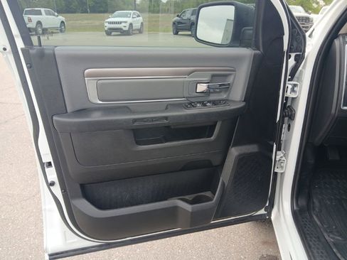 Used 2023 RAM 1500 Classic SLT w/ Electronics Group AWD/4WD image 31
