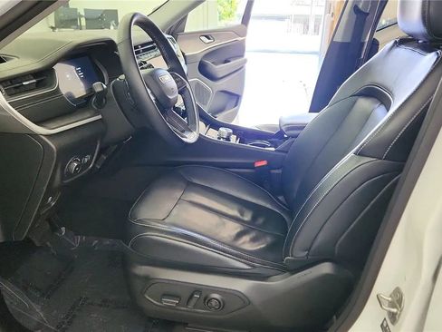 Used 2022 Jeep Grand Cherokee L Limited image 23