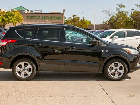 Used 2016 Ford Escape SE w/ Equipment Group 201A AWD/4WD image 4