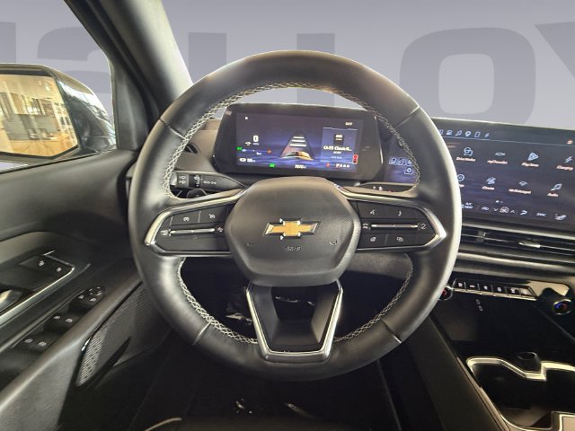 Used 2026 Chevrolet Silverado EV LT AWD/4WD image 13