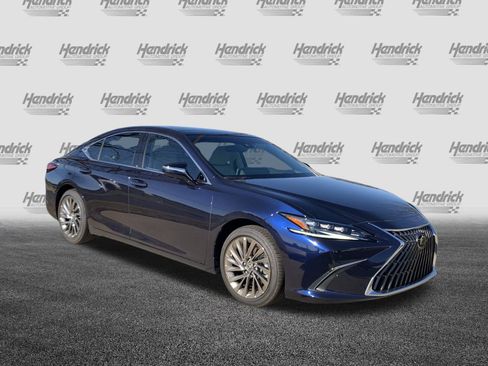 Used 2025 Lexus ES 350 Ultra Luxury image 2