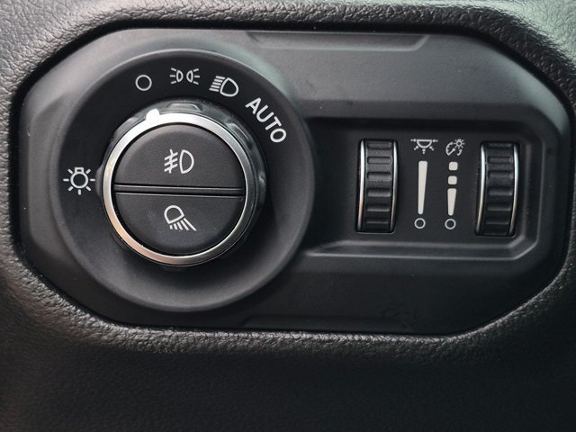 Used 2022 Jeep Gladiator Mojave w/ Safety Group AWD/4WD image 10