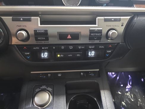 Used 2013 Lexus ES 350 w/ Luxury Pkg FWD image 20