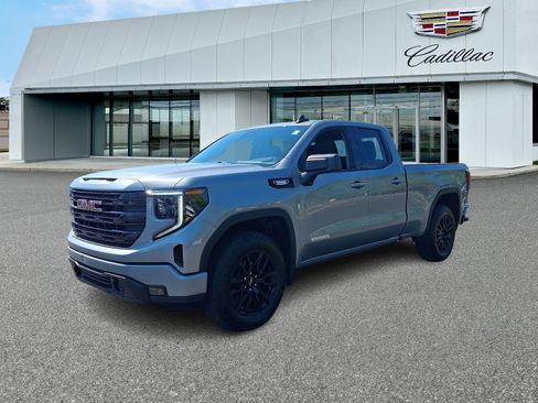 Used 2025 GMC Sierra 1500 Elevation AWD/4WD image 3