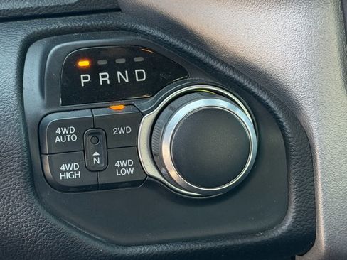 Used 2019 RAM 1500 Big Horn AWD/4WD image 30