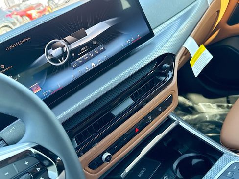 New 2026 BMW i4 eDrive40 w/ Parking Assistance Package RWD image 27