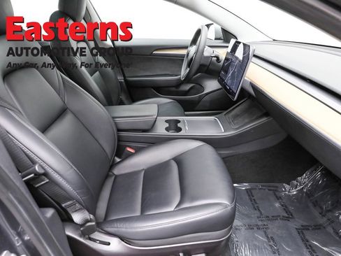 Used 2021 Tesla Model 3 Standard Range Plus image 23