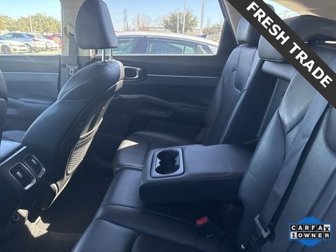 Certified 2024 Kia Sorento S image 3