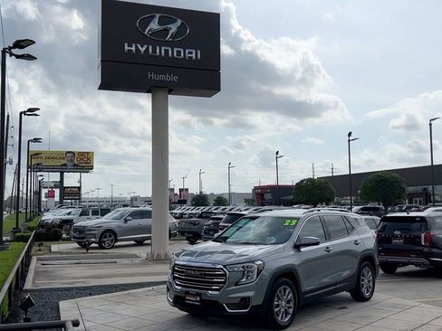 Used 2023 GMC Terrain SLT w/ Tech Package image 39