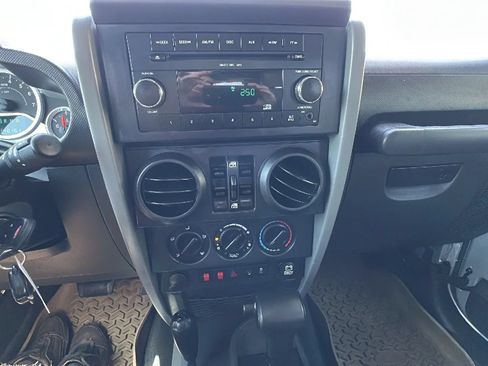 Used 2010 Jeep Wrangler Unlimited Sport AWD/4WD image 14