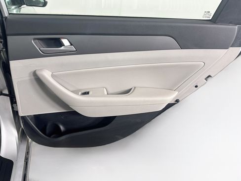 Used 2016 Hyundai Sonata SE FWD image 28