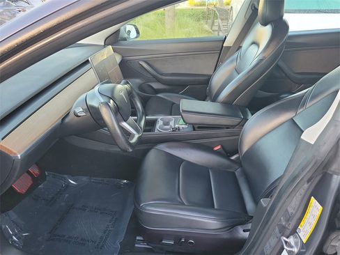 Used 2021 Tesla Model 3 Standard Range Plus image 14