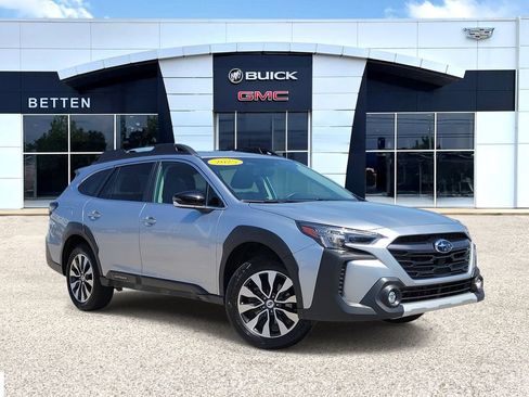 Used 2025 Subaru Outback Limited AWD/4WD image 1