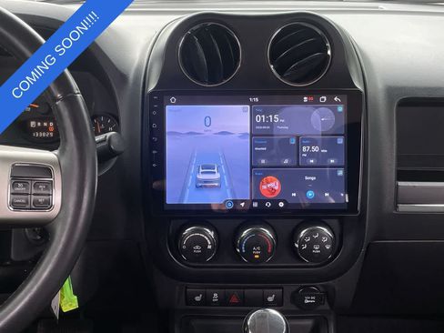 Used 2014 Jeep Patriot Latitude w/ Freedom Edition Package FWD image 13