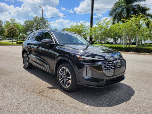 New 2026 Audi Q5 Premium image 1