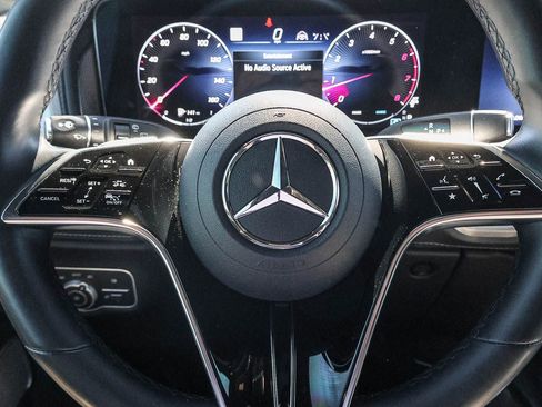 Used 2025 Mercedes-Benz G 550 image 43