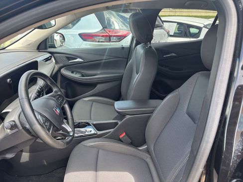 Used 2025 Buick Encore GX Preferred FWD image 35