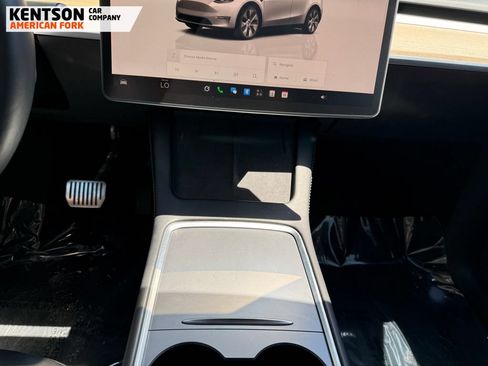 Used 2023 Tesla Model Y Long Range AWD/4WD image 19