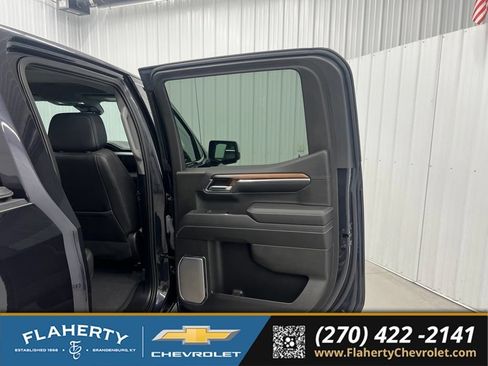 Used 2024 GMC Sierra 1500 Denali w/ Denali Reserve Package AWD/4WD image 11