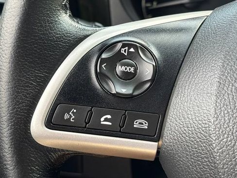 Used 2014 Mitsubishi Outlander SE AWD/4WD image 19