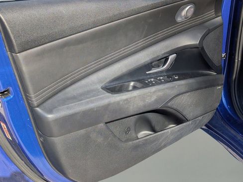 Used 2021 Hyundai Elantra SEL w/ Convenience + Premium Package image 14