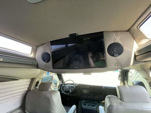 Used 2015 Chevrolet Express 2500 Extended RWD image 15