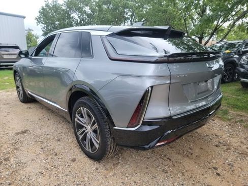 Used 2025 Cadillac Lyriq Luxury RWD image 4