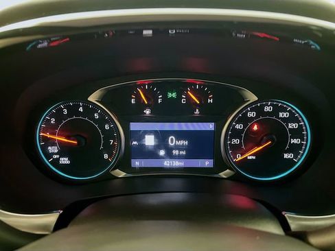 Used 2023 Chevrolet Traverse RS image 14