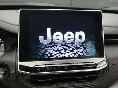 Used 2024 Jeep Compass Trailhawk w/ Sun and Sound Group AWD/4WD image 34