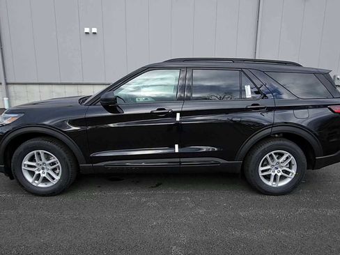 New 2026 Ford Explorer Active image 5