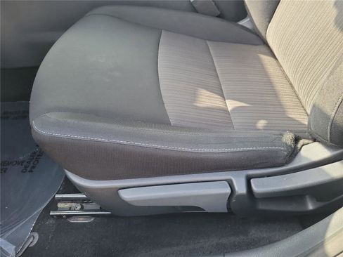 Used 2024 Nissan Sentra SV FWD image 17