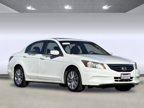 Used 2011 Honda Accord EX-L image 6