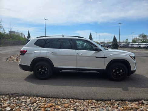 New 2026 Volkswagen Atlas Peak Edition AWD/4WD image 6