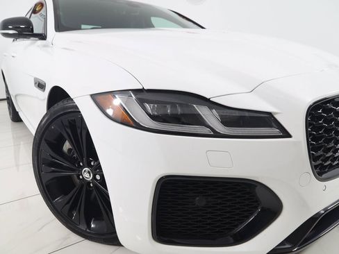 Used 2024 Jaguar XF R-Dynamic SE image 20