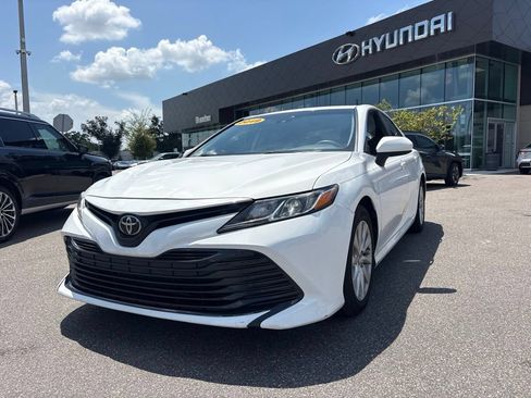 Used 2019 Toyota Camry LE FWD image 6
