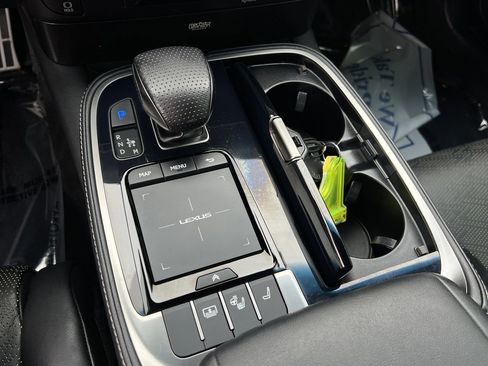 Used 2021 Lexus LS 500 F Sport w/ Accessory Package (Z2) image 19