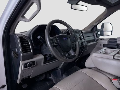 Used 2018 Ford F350 XL AWD/4WD image 9