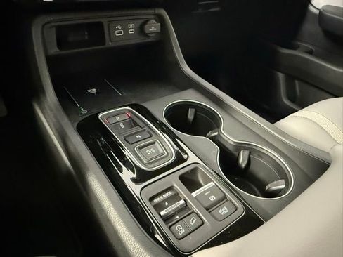 Used 2025 Honda Pilot EX-L image 24