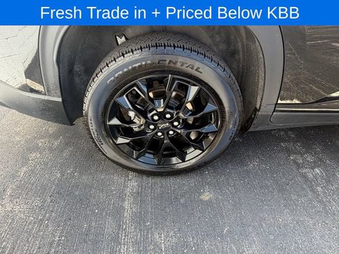 Used 2024 Chevrolet Traverse LT w/ Midnight/Sport Edition FWD image 5