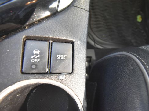 Used 2015 Toyota Corolla S Premium image 9